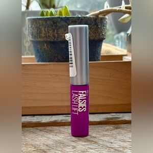☀️ 5/25 ☀️Maybelline Falsies Lash Lift Mascara travel - Very Black